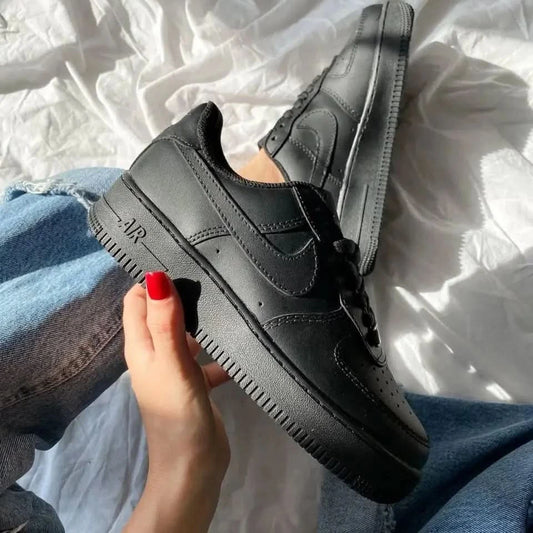 Black Air Force 1 Low '07 Black Main1