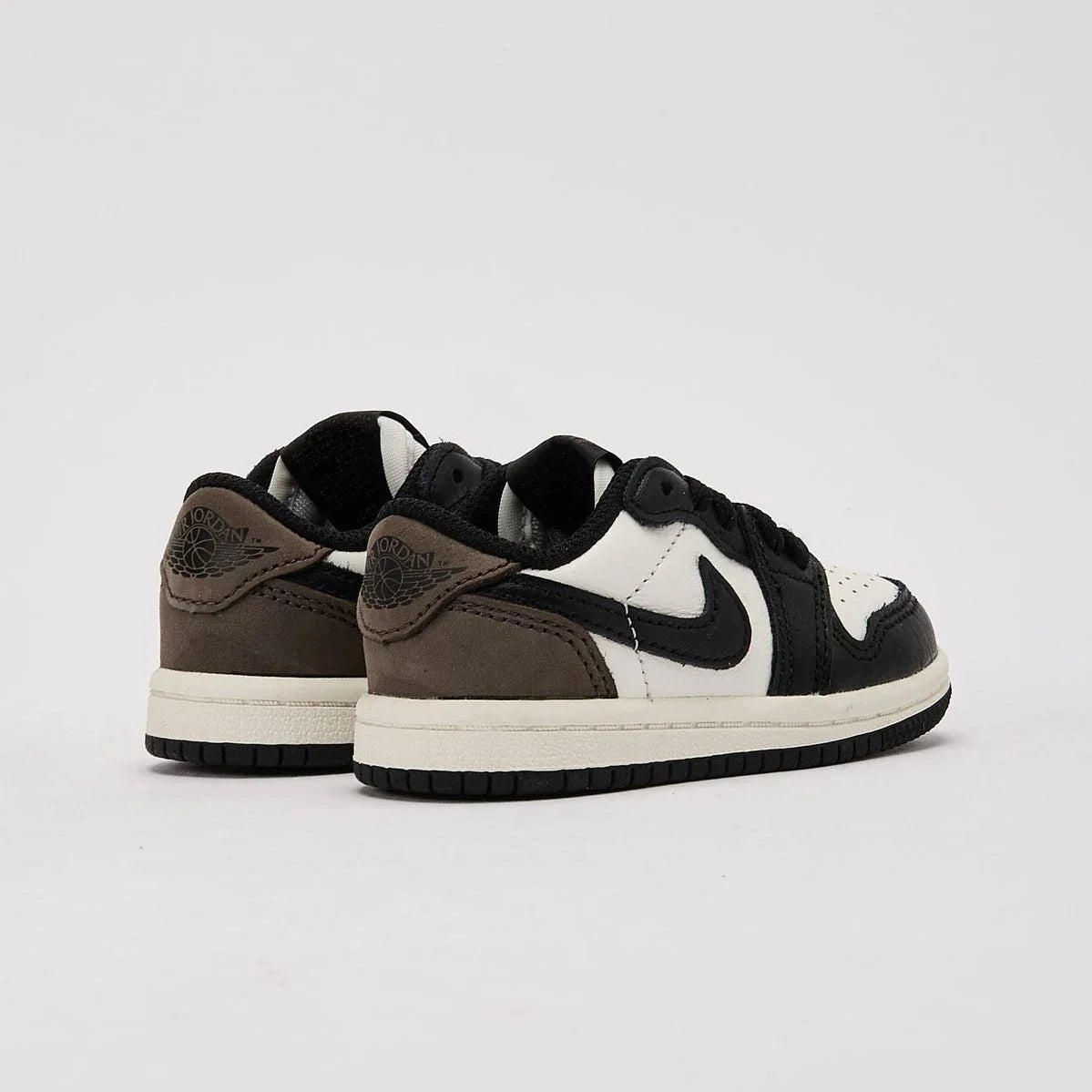 Air Jordan 1 Retro Low OG Mocha