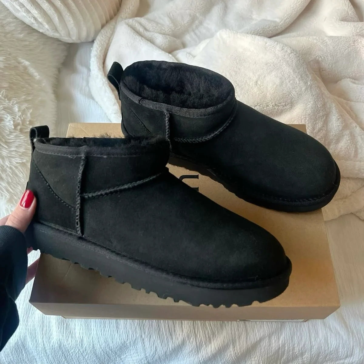 UGG Classic Ultra Mini Boot Black