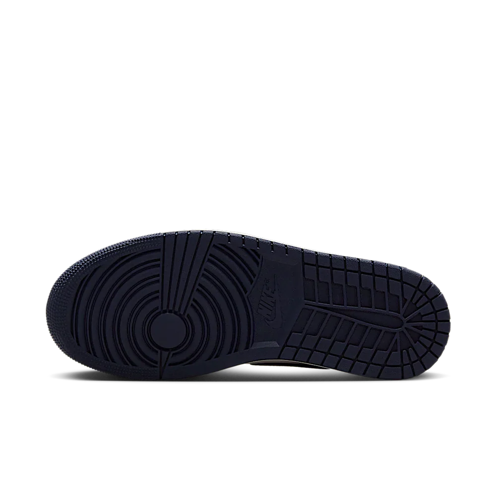 Jordan 1 Low OG Obsidian UNC