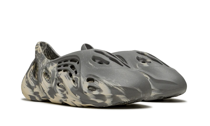 Adidas Yeezy Foam RNNR MXT Moon Gray