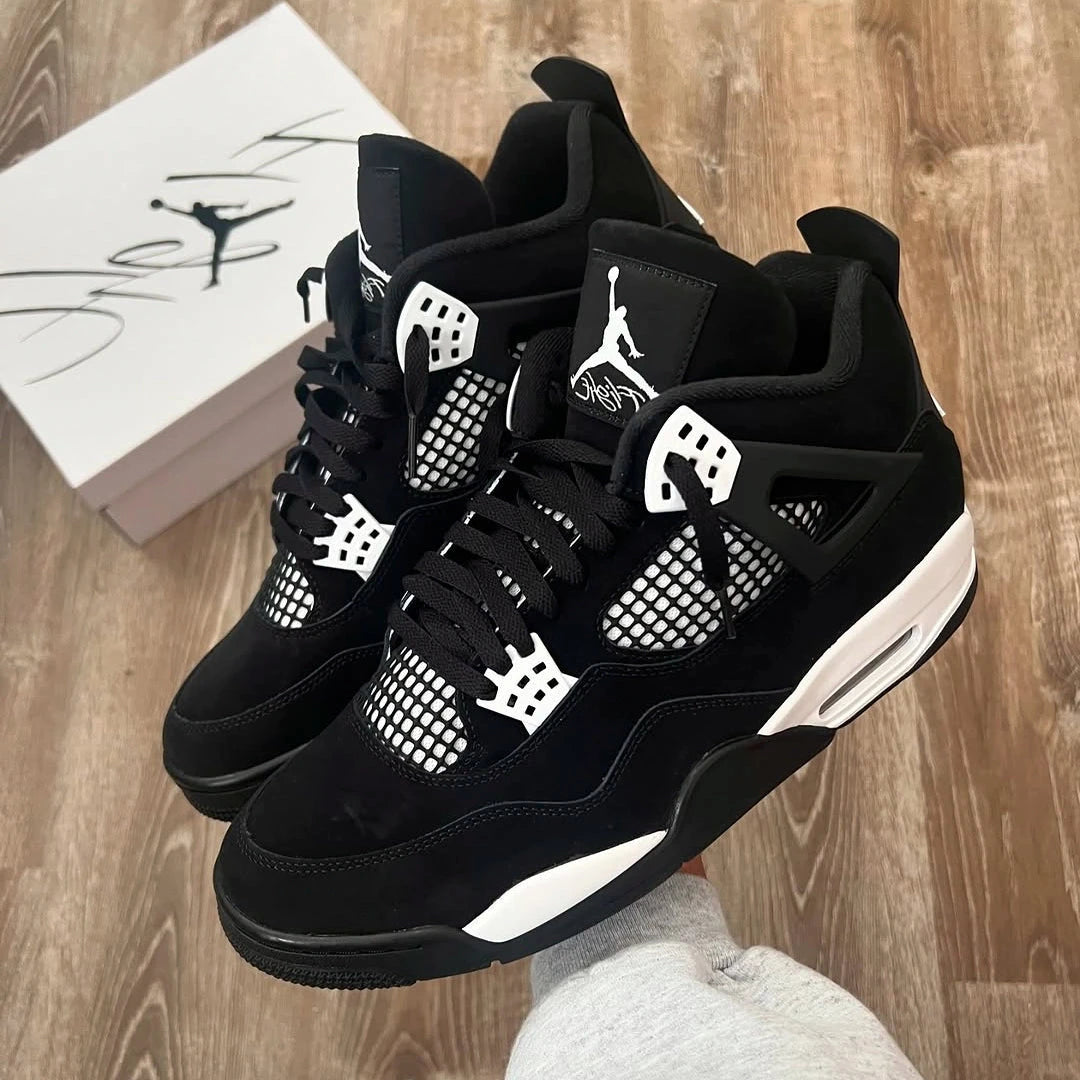 Air Jordan 4 Retro White Thunder