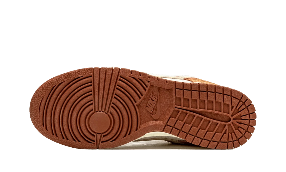 Nike Dunk Low Medium Curry