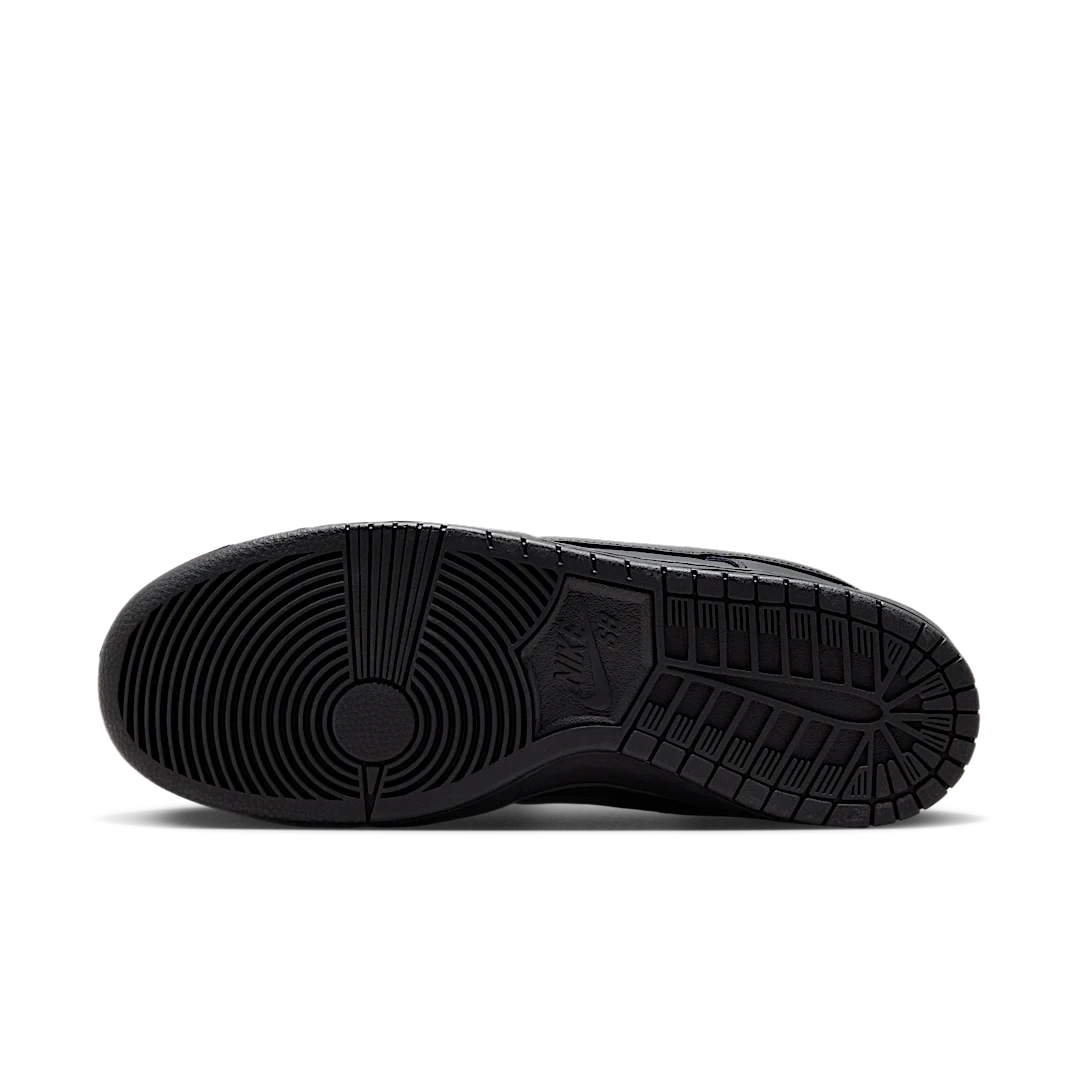 Nike SB Dunk Low Pro Triple Black
