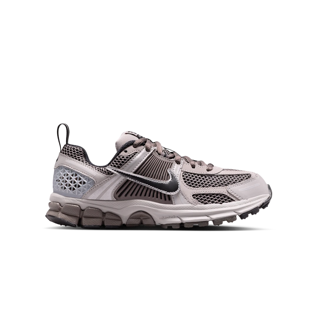 Nike Zoom Vomero 5 College Grey Black-Cave Stone