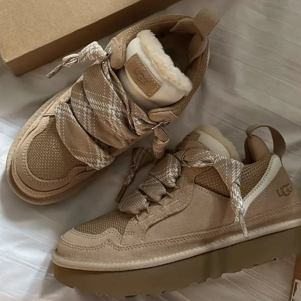 UGG Lowmel Sand Main1